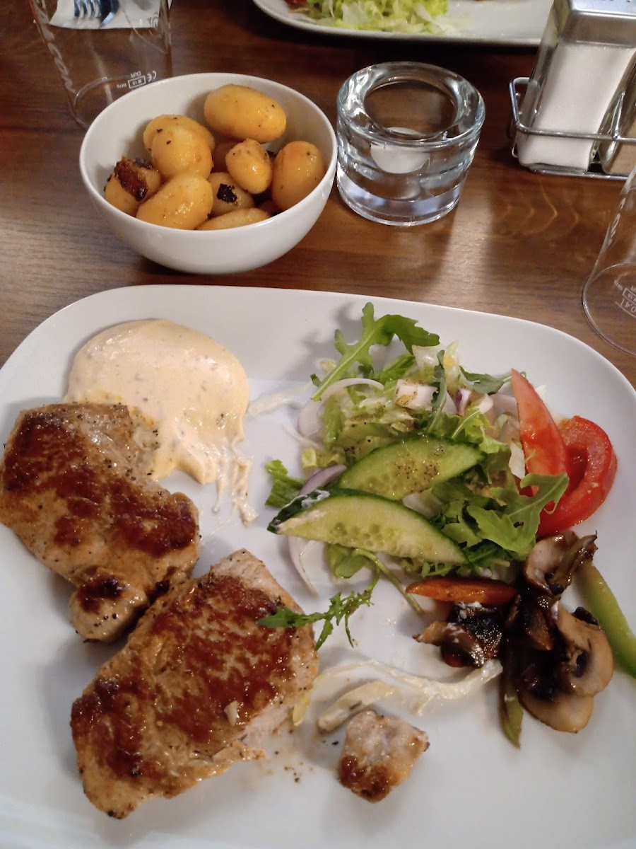 Kirris Restaurang & Pizzeria-5